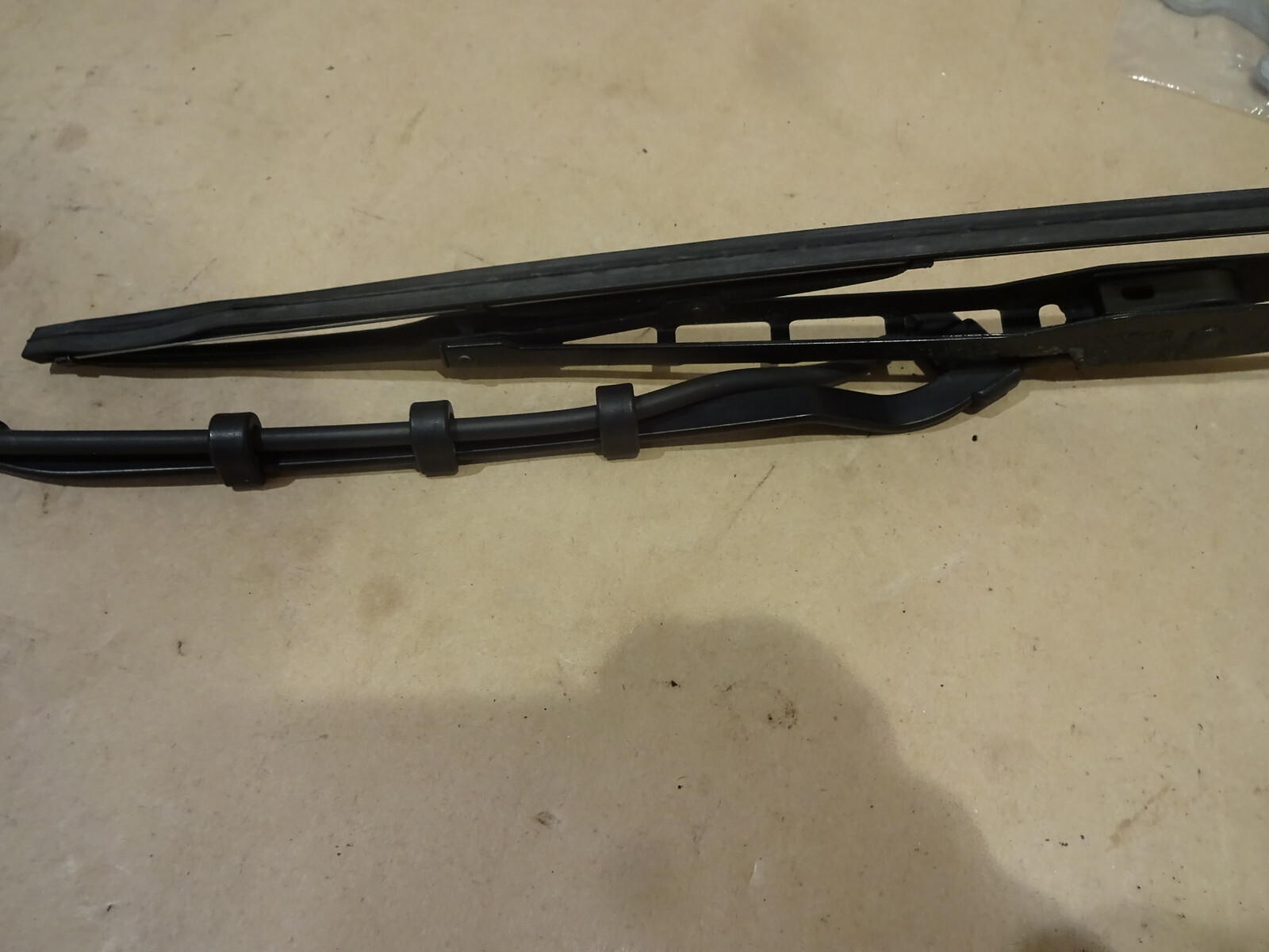 Ferrari 355  Passenger / RH Windshield Wiper Arm  (USED) -  P/N 64610200