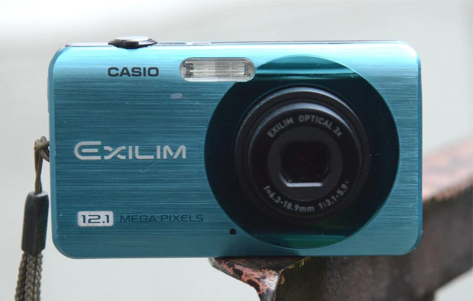 CASIO EXILIM EX-Z90 Digitalkamera 12,1 MP 3x Zoom  Digicam Bridge türkis