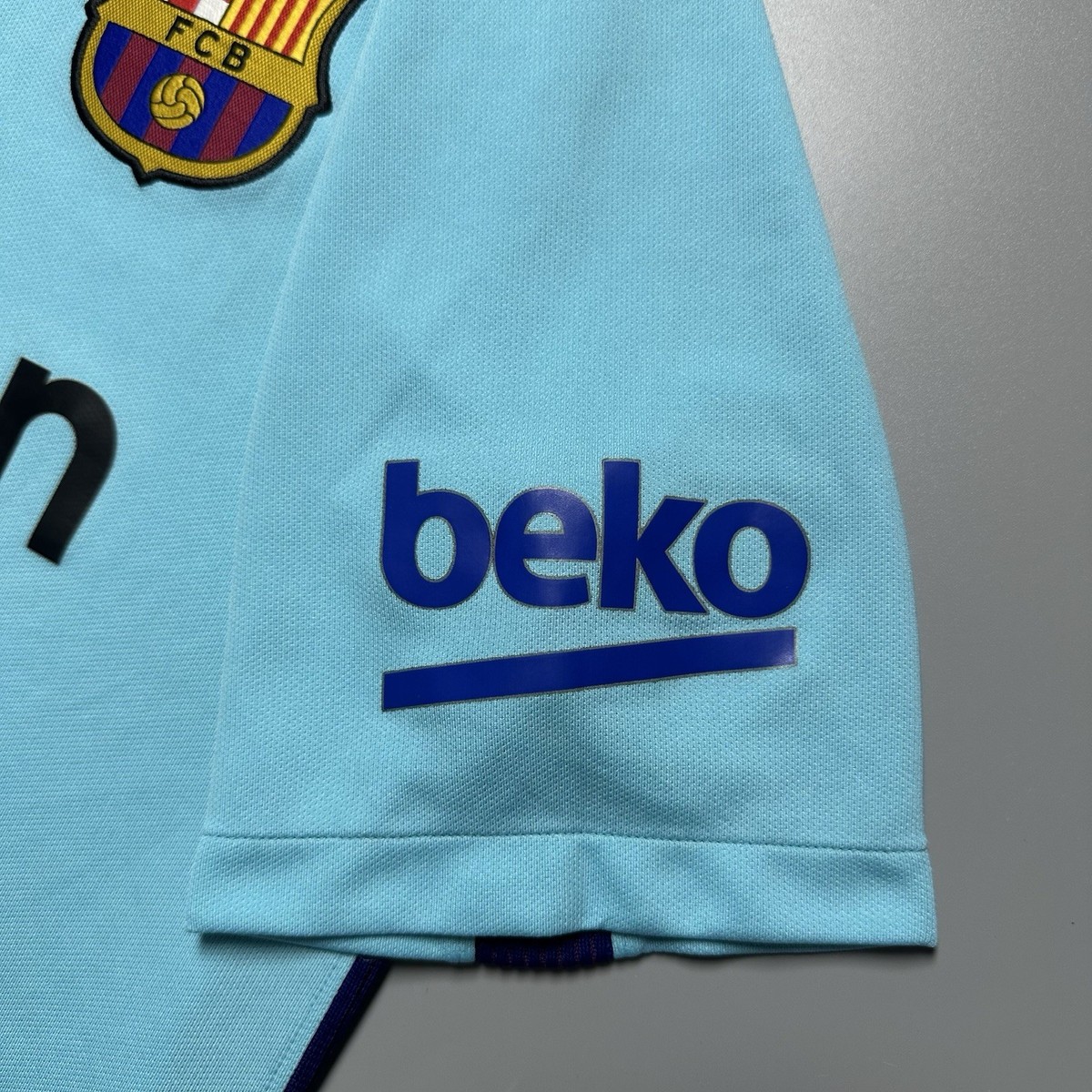 BARCELONA NIKE 2017/2018 FOOTBALL AWAY JERSEY #10 MESSI SIZE “M
