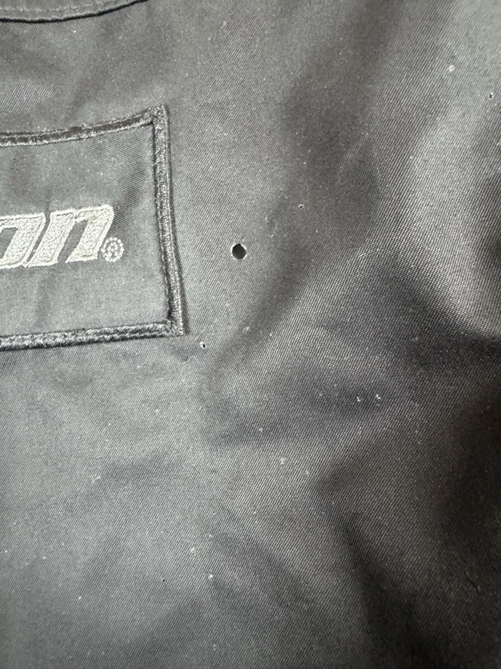 Chaqueta de bombardero satinada con herramientas a presión para hombre adulto 2XL negra tiene defectos Foto 4 de 4