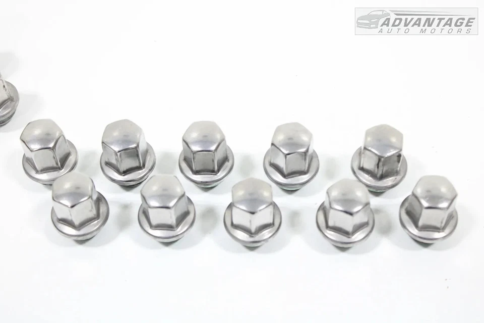 Juego de 20 tuercas de perno de rueda delantera trasera Buick Encore GX 2020-2025 PLATEADAS OEM Foto 3 de 4