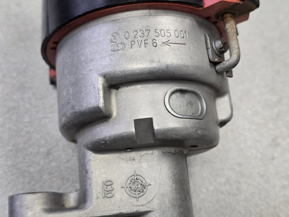 BONITO MONTAJE DISTRIBUIDOR BOSCH PORSCHE 911 CARRERA 965 TURBO PVF6 ORIGINAL USADO Foto 3 de 4