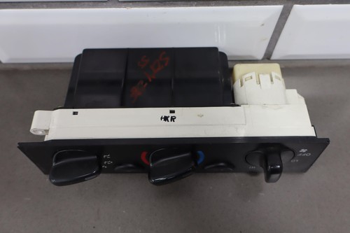 2001-2002 Toyota 4Runner Front Manual Heater Climate Control - Picture 3 of 15