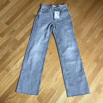 Pull & Bear Gray High Waist Straight Leg Jeans Women s Size US 0 / EU 32 NWT