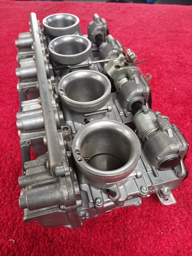 Yamaha XS1100 (78-81) ... Mikuni RS 38mm carburetors. Very nice. Cafe. Dragbike