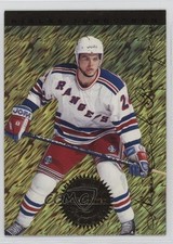 1995-96 Leaf Limited Rookie Phenoms 1476/5000 Niklas Sundstrom #4 13h2