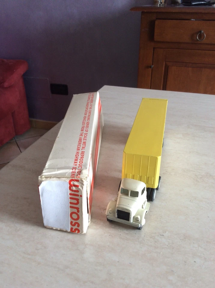 Rarissimo camion a rimorchio Chanel 21 Winross 1973 in box 1:64 made in Usa - Immagine 2 di 4