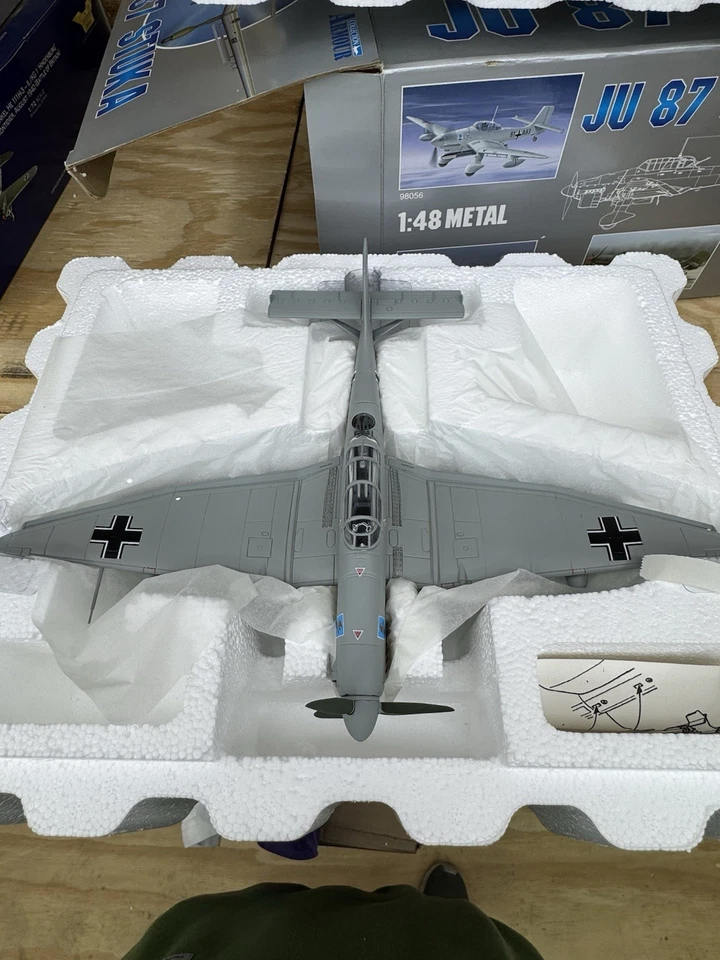 1/48 Franklin Mint COLLECTION ARMOUR JU 87 STUKA LUFTWAFFE TORPEDO FLIEGER 98056 - Image 3 of 4