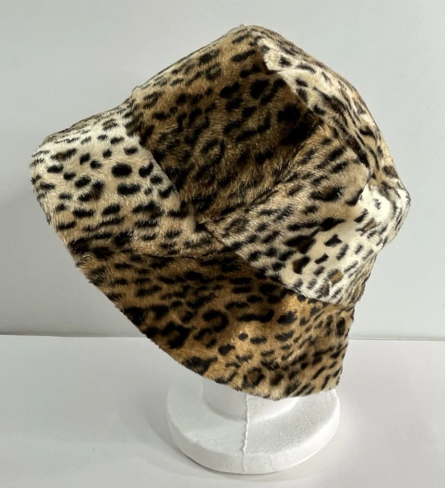Kenneth Cole Reaction Women's Leopard Print Bucket Hat & Gloves Size Sm/Med Vtg - Image 2 of 4