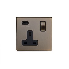 Antique Brass 1 Gang USB Socket (USB-A 2.1A) Black Inserts