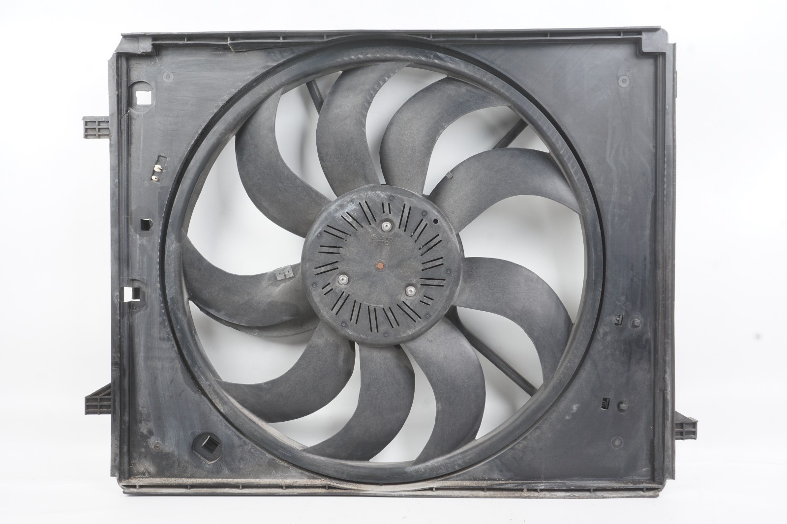14-17 Maserati Ghibli M157 3.0 V6 Radiator Cooling Fan & Shroud OEM