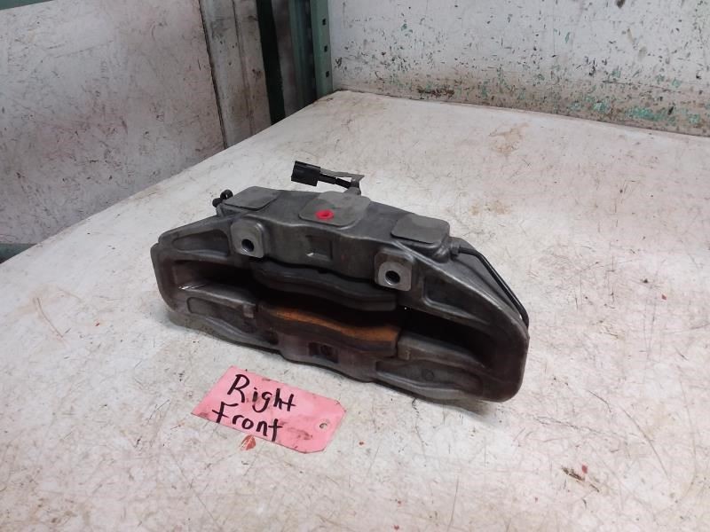 2023 MASERATI GRECALE Passenger Right Side Front Brake Caliper OEM with Bracket 