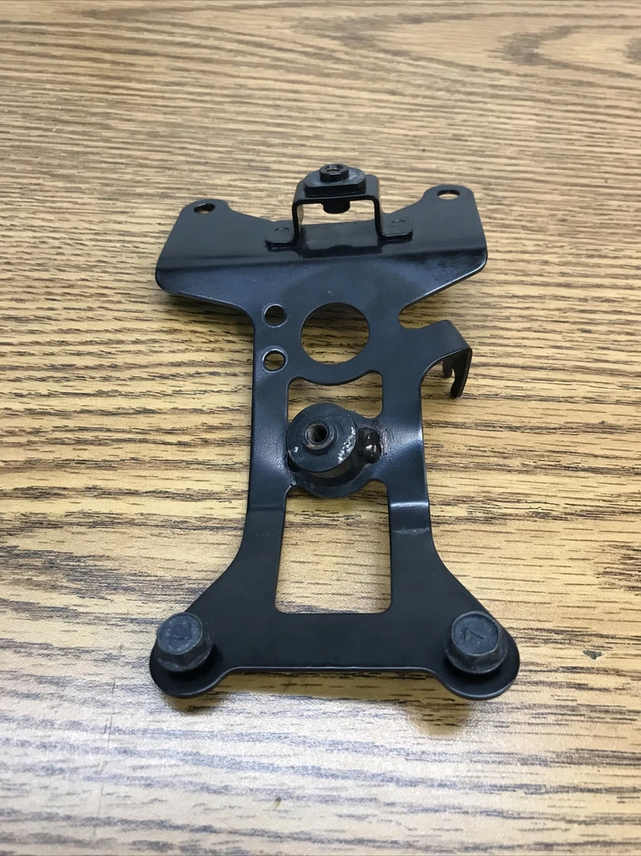 KAWASAKI NINJA 250R EX250 2008-2012, PIEZA SOPORTE BLOQUEO ASIENTO # 32074-0014 Foto 4 de 4