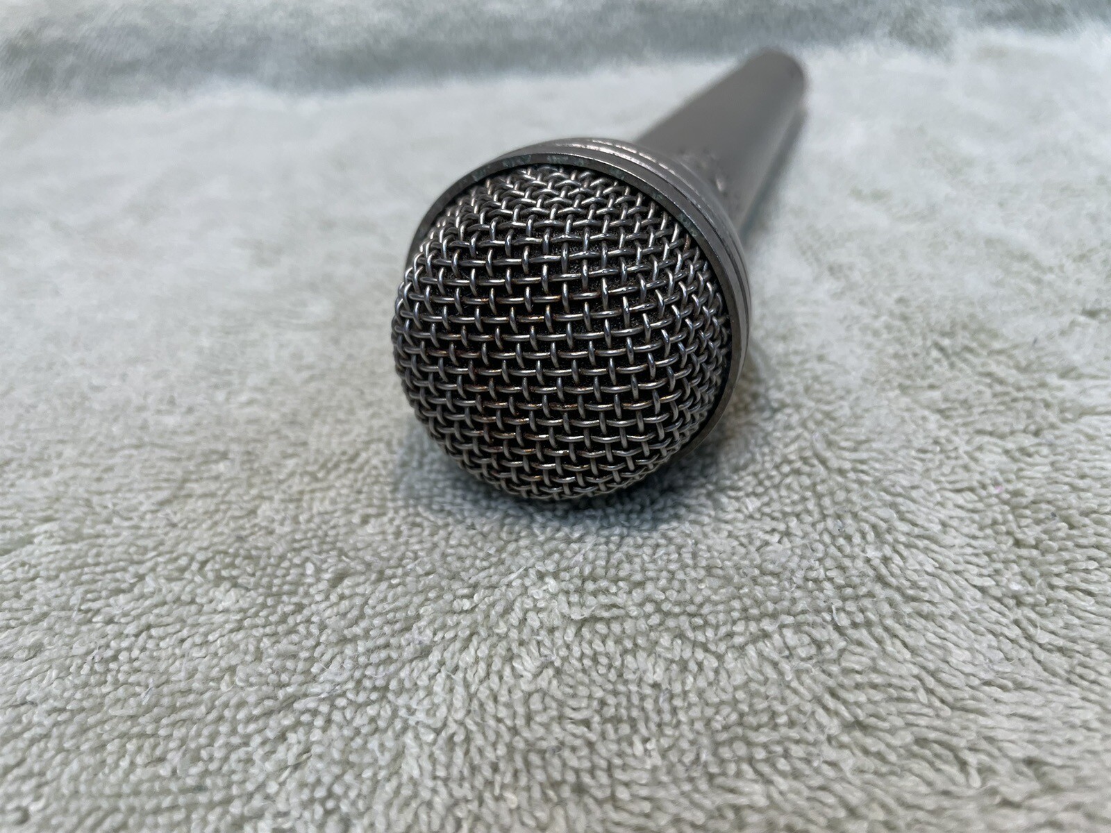 AKG D125 OMNIDIRECTIONAL DYNAMIC VOCAL MICROPHONE Made In Austria