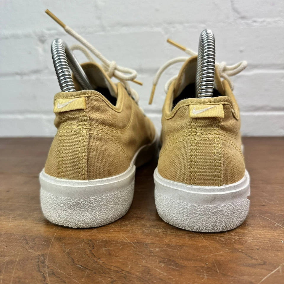 Zapatos de lona Nike Y2K para mujer vintage tostados talla 7 Foto 2 de 4