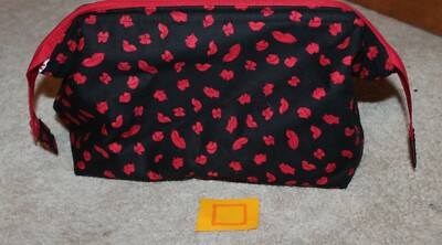 Stand Up MAKE-UP BAG (black/red kisses; zippered w/ pockets inside) EUC