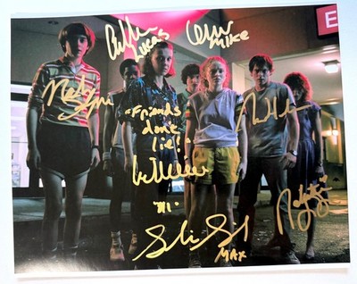STRANGER THINGS photo cast signed by 7 & MILLIE BOBBY BROWN with QUOTE!