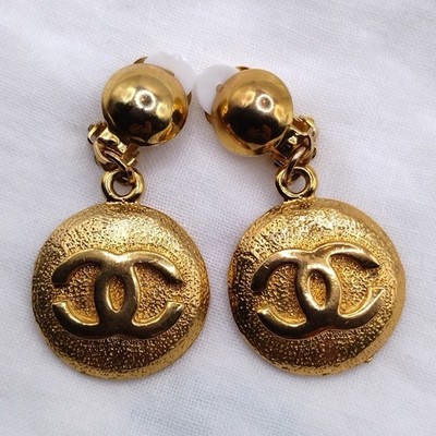 Chanel Vintage Coco Mark Gold Swing Round Circle Ohrringe 23