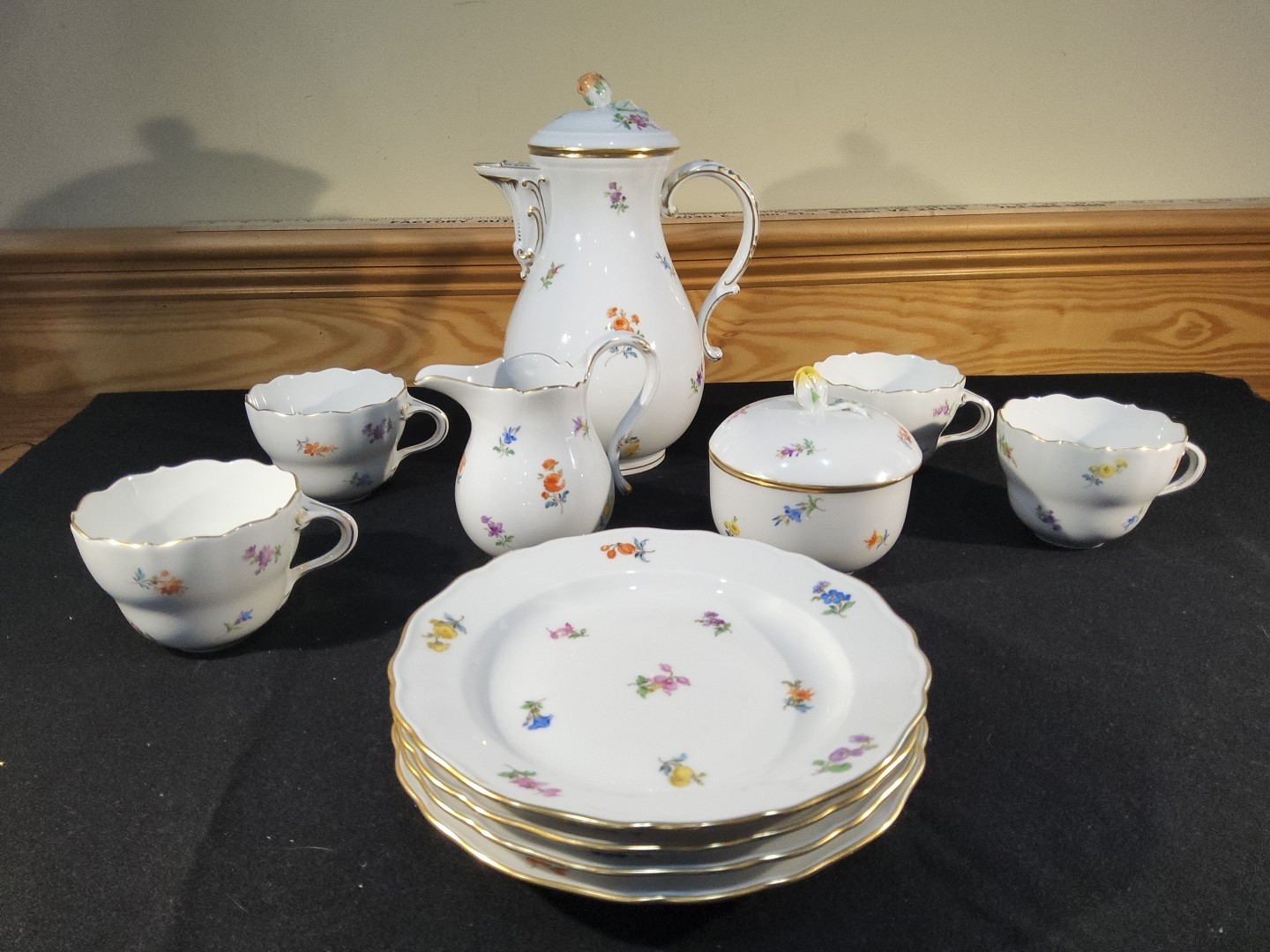 Meissen Scattered Flowers Coffee Desert Set Pot Cups Sugar Creamer Plates READ