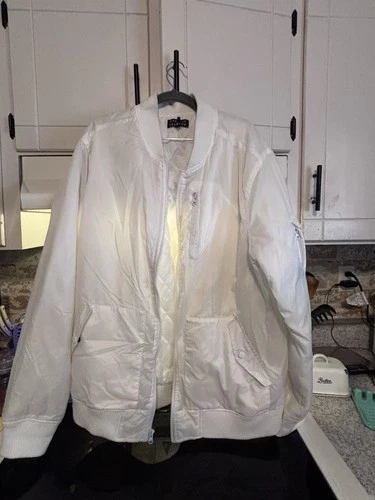 Five Four x 12AMRUN Women’s White Quilted Bomber Jacket Full Zip Lined 2X - product listing photo