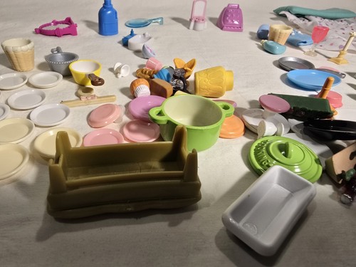 Vintage Mixed Lot Of Pots Accessories Micro Doll House Toys Bbq Kitchen - Picture 15 of 16