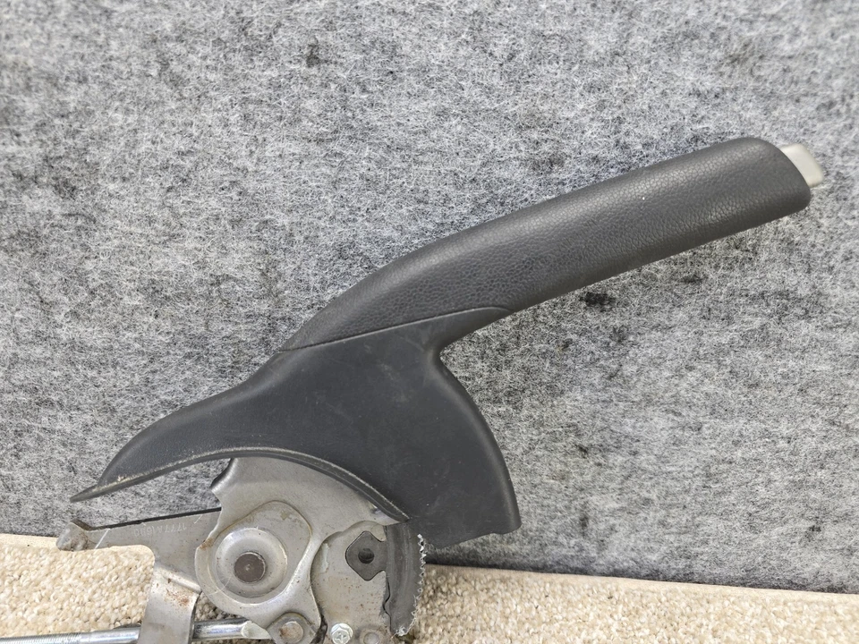 Honda Fit 2018-2020 asistencia de estacionamiento de emergencia freno de mano mango de palanca OEM V6 Foto 2 de 4