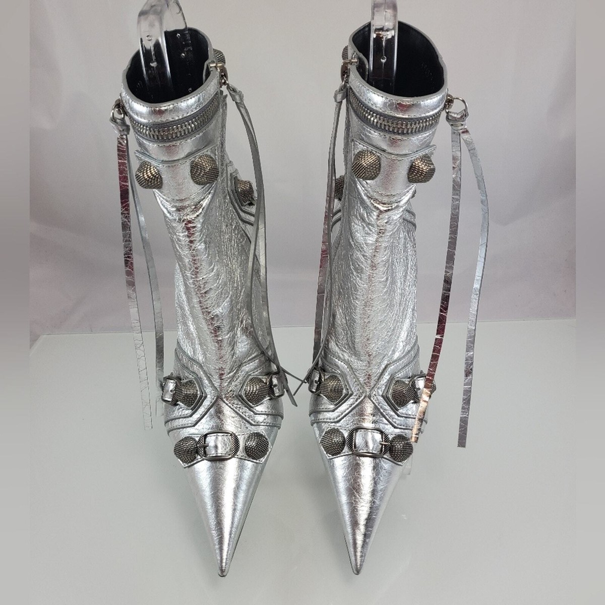 【BALENCIAGA】CAGOLE 90MM ブーツ メタリック NEW$1,950 BALENCIAGA Le Cagole Studded 90mm Metallic Leather