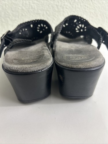 Dansko Sapphire Slide Sandal Black Leather Cutout Eyelet Womens Size 39 US 8.5 - Picture 11 of 14