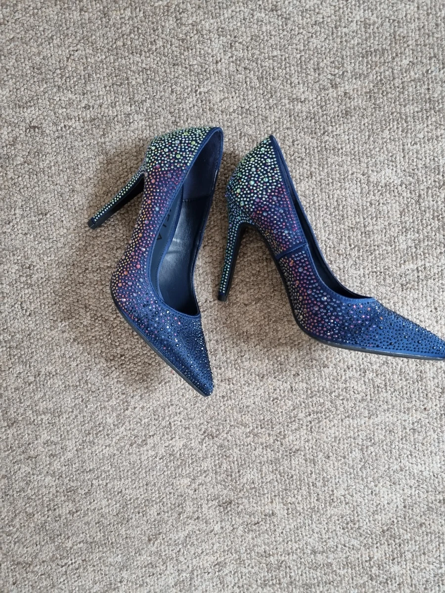 Lovebird carvela hotsell