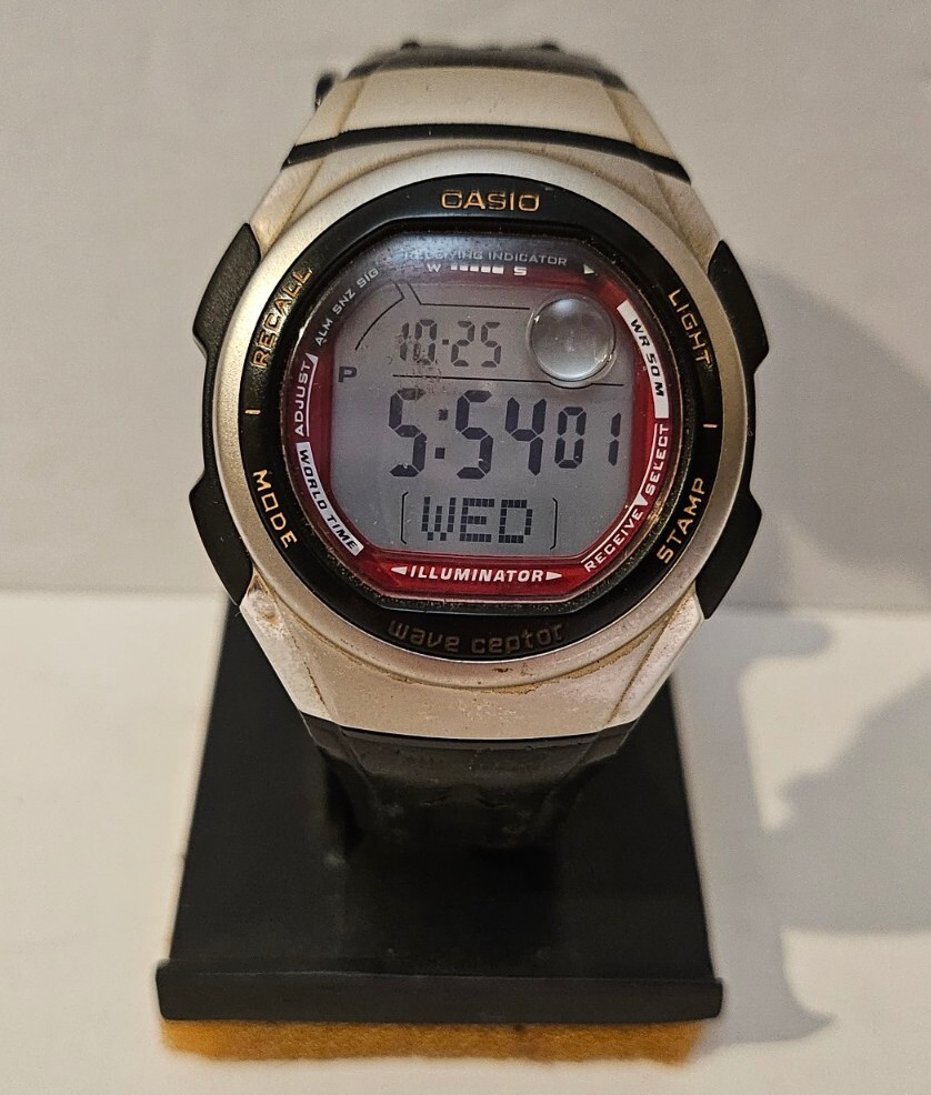 Vintage Casio Watch Wave Ceptor Silver Tone Illuminator Vintage Casio Watch Wave Ceptor Silver Tone Illuminator