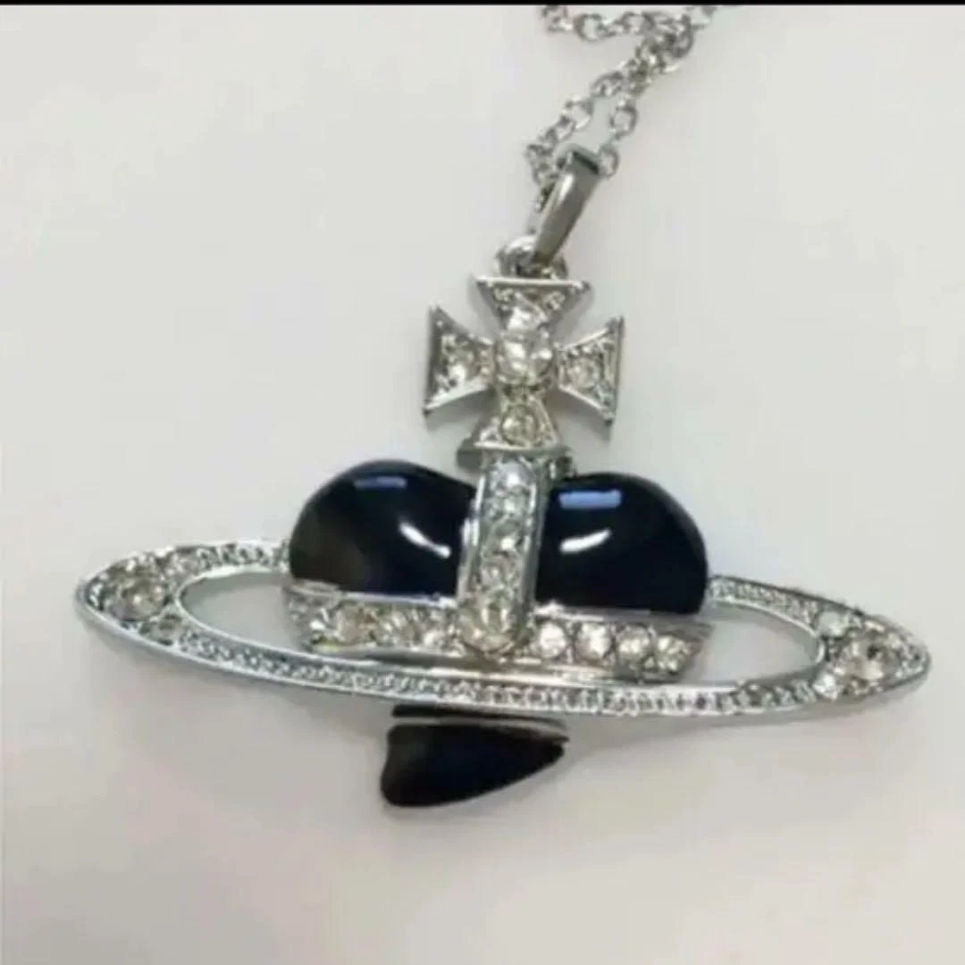 Black sale heart jewelry