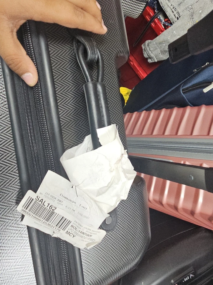 Hartmann Century Deluxe Hardside Spinner Suitcase - Silver Damaged New Reg 350 - Image 3 of 4