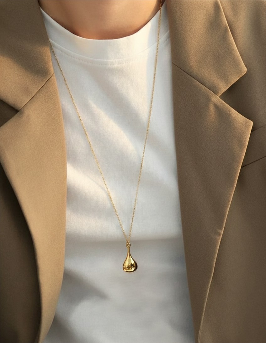Collier long plaqué or 18K et pendentif gourde minimaliste pour femme