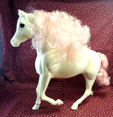 White Plastic Horse Pink Curly Mane And Tail Plastic 11'' Long × 10.5'' Tall