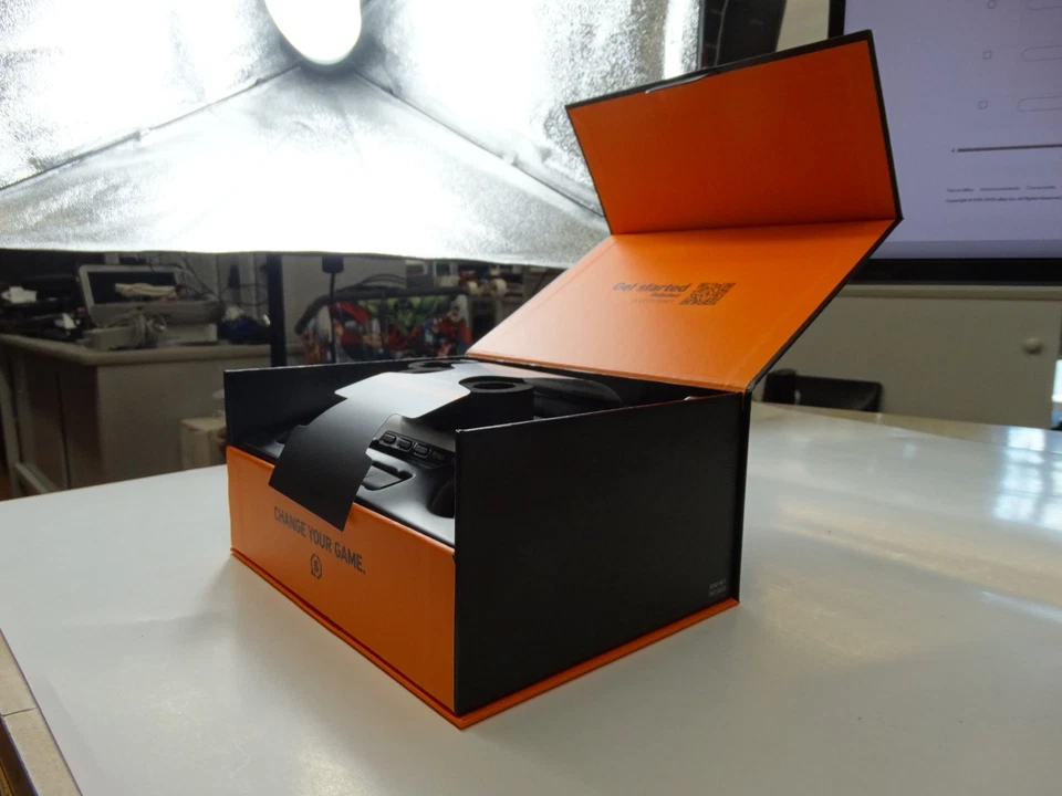 SCUF - ENVISION PRO Wireless Gaming Controller for PC - White/Black - Image 2 of 4