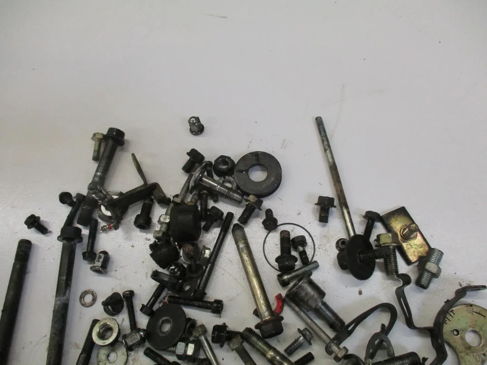 Schraubensatz 2. Honda CBX 750 F RC17 Kleinteile Konvolut Bolzen Schrauben Halte - Bild 4 von 4