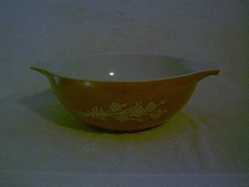 VINTAGE PYREX 2 1/2 QT BUTTERFLY GOLD FLORAL BOUQUET CINDERELLA NESTING BOWL 443