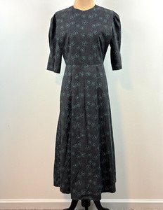 amish formal dresses Long Amish Dresses Amish Dress Set