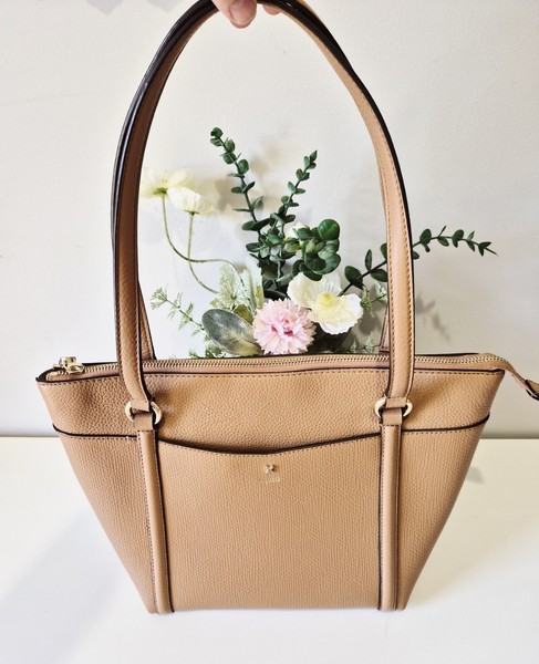  Mimco D-vine Mini Caramel Shoulder Tote Bag With Gold Hardware 🩷