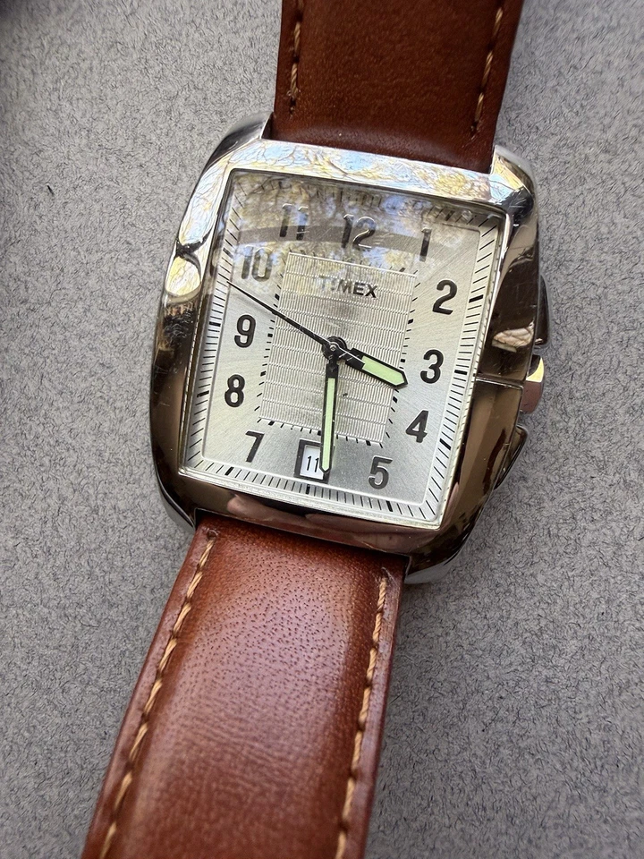 Lot of  4 Wrist Watches Hello Kitty  Talking Atomic Timex  As Is Repair Collect - Image 4 of 4