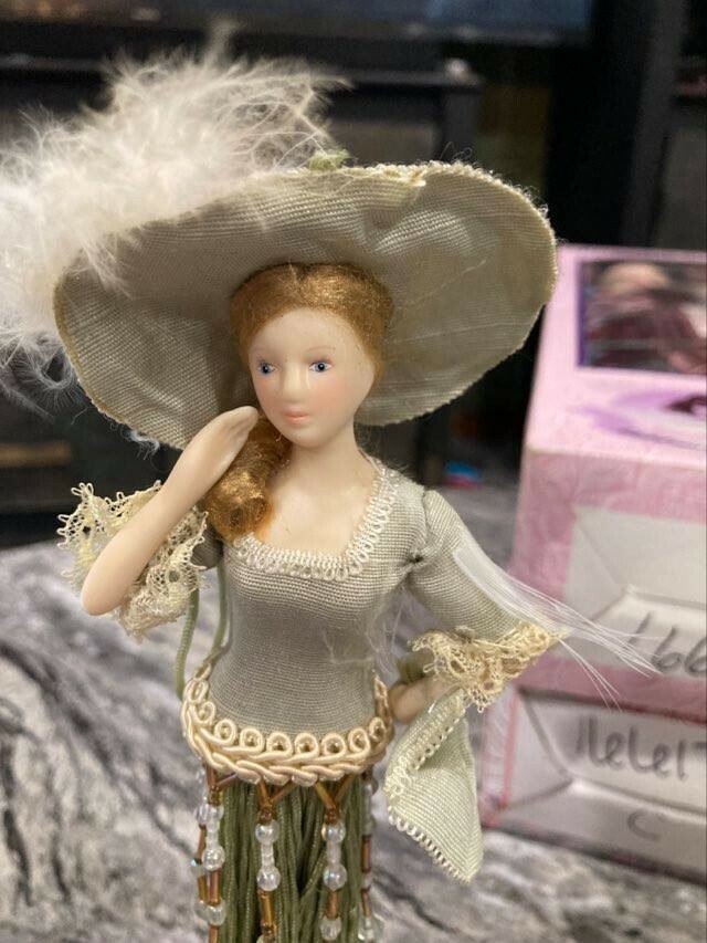 duck house tassel dolls