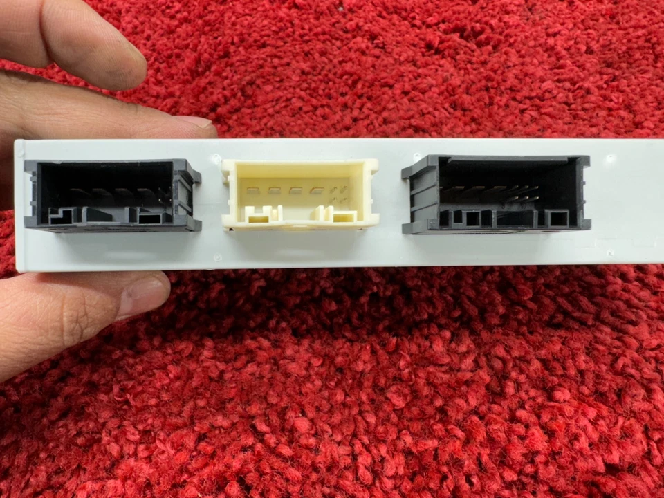 BMW F01 F10 F07 F25 F26 МОДУЛЬ УПРАВЛЕНИЯ КРЫШКОЙ БАГАЖНИКА ЗАДНЕЙ ДВЕРИ ОТ ОРИГИНАЛЬНОГО ПРОИЗВОДИТЕЛЯ 104K - Изображение 3 из 4