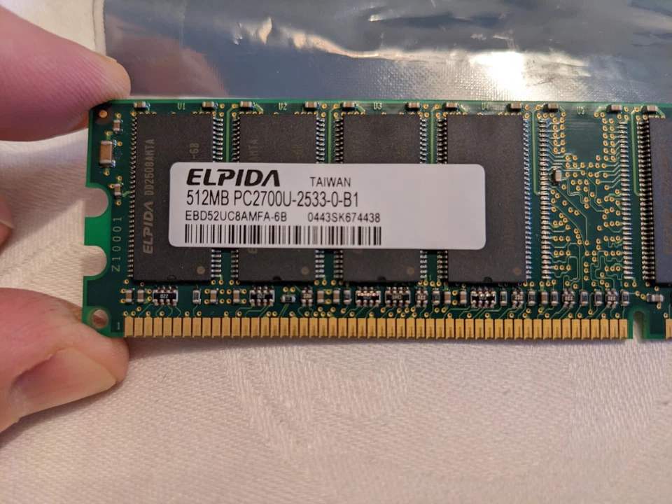512MB Memory Elpida IBM EBD52UC8AMFA-6B  PC2700U-2533-0-B1 - Image 3 of 4