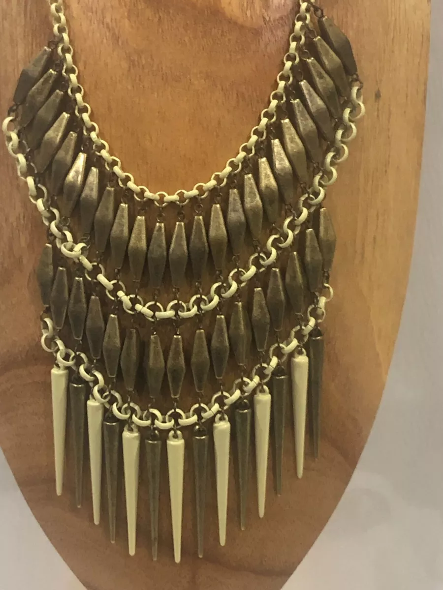 Cream and Brass Colour Metal Necklace Lovisa Costume Jewellery