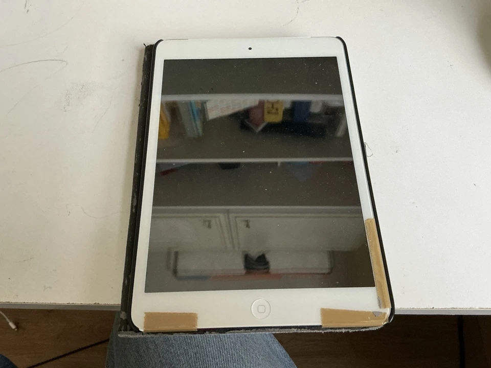 Apple iPad mini 1. Generation 16GB WiFi Spacegrau + Gebraucht - Bild 2 von 4