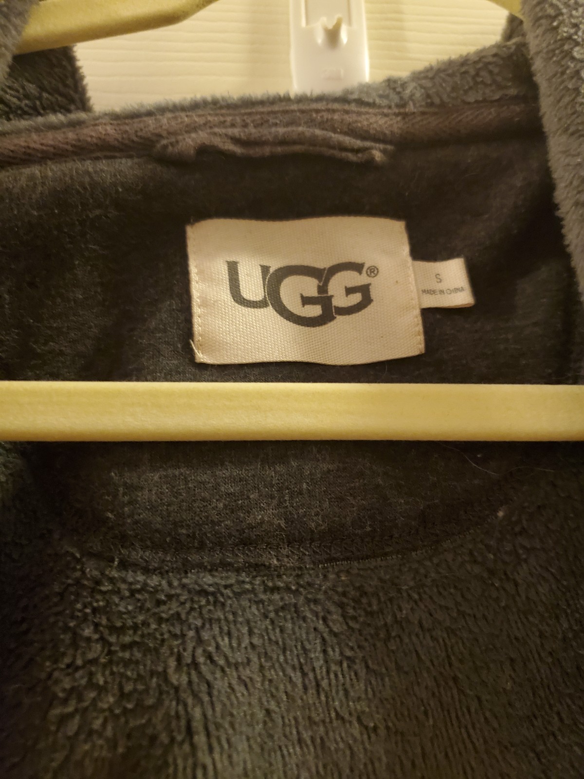 UGG Sweatshirt - image 15