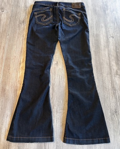 Silver Jeans Womens 32 x 31 Dark Wash Blue Denim Camden Rose Bell Bottom Flared. - Picture 3 of 14