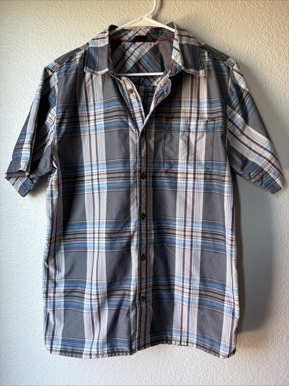 The North Face Men’s Gray Blue Plaid Button-Up Nylon Shirt Pockets Hiking Camp
Opens in a new window