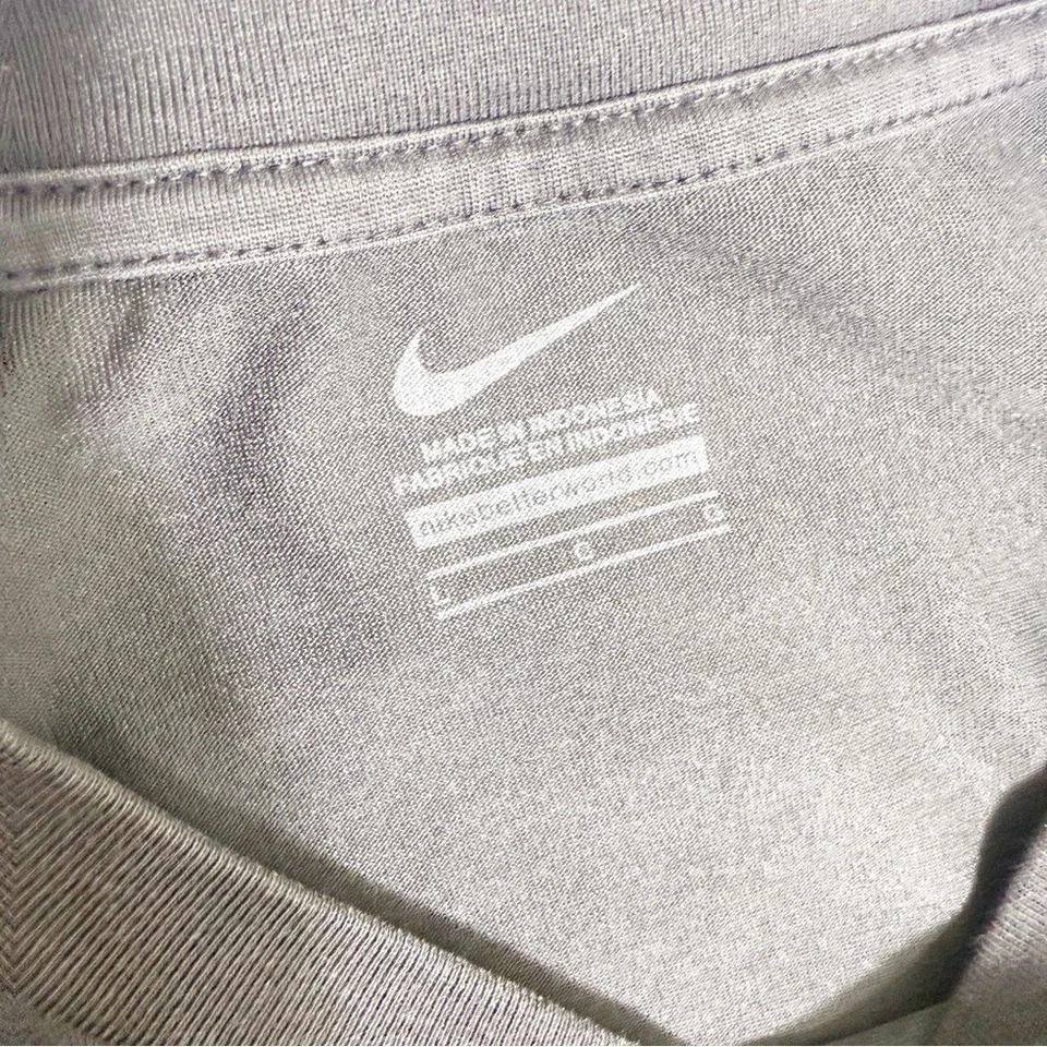 RARE Vintage Nike LeBron James Skills Camp T Shirt size L - Image 2 of 4