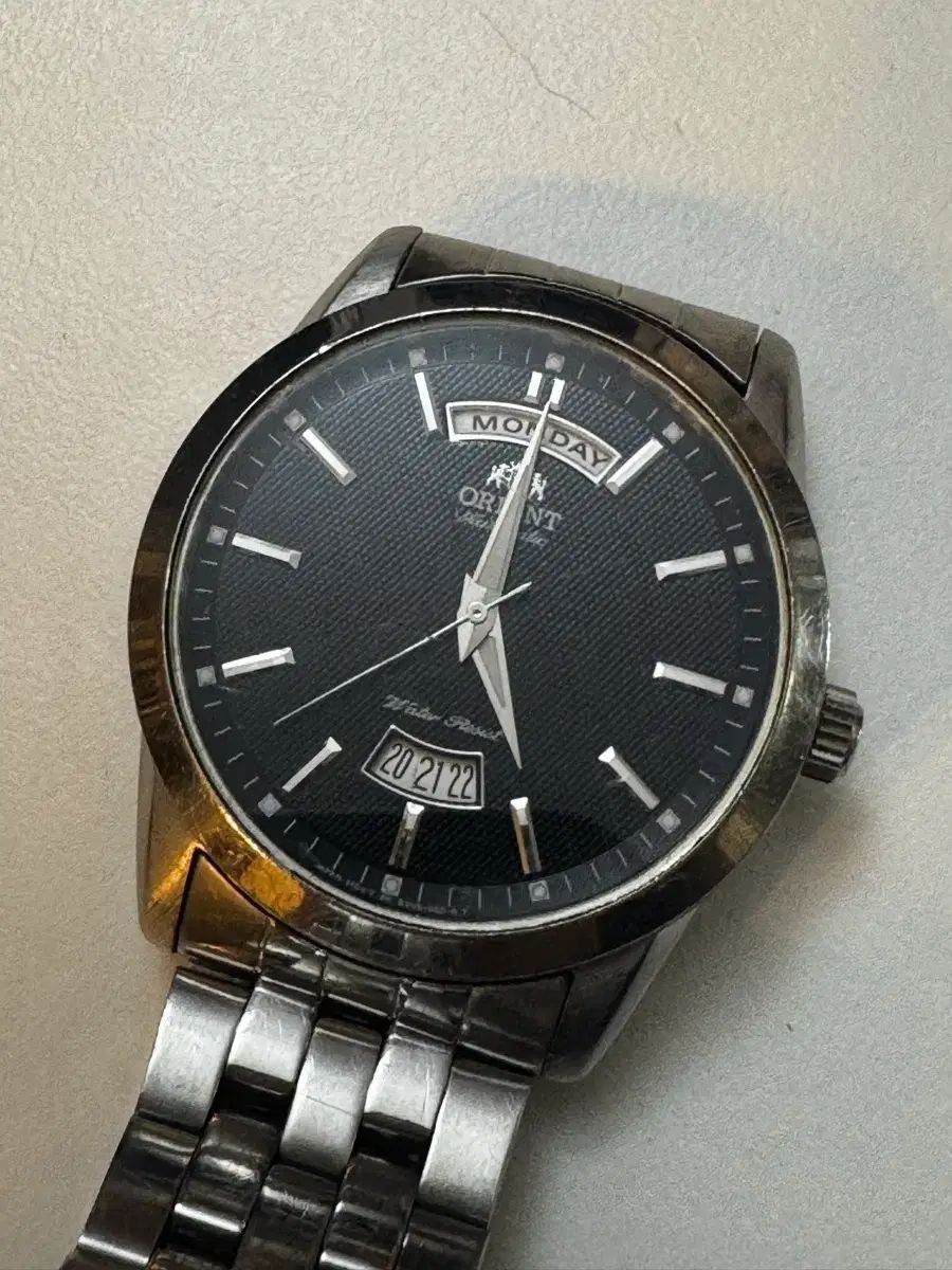 Orient day date automatic watch - image 1